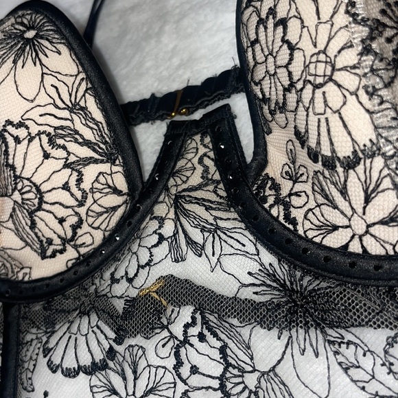 Bustier - Picture 4 of 4